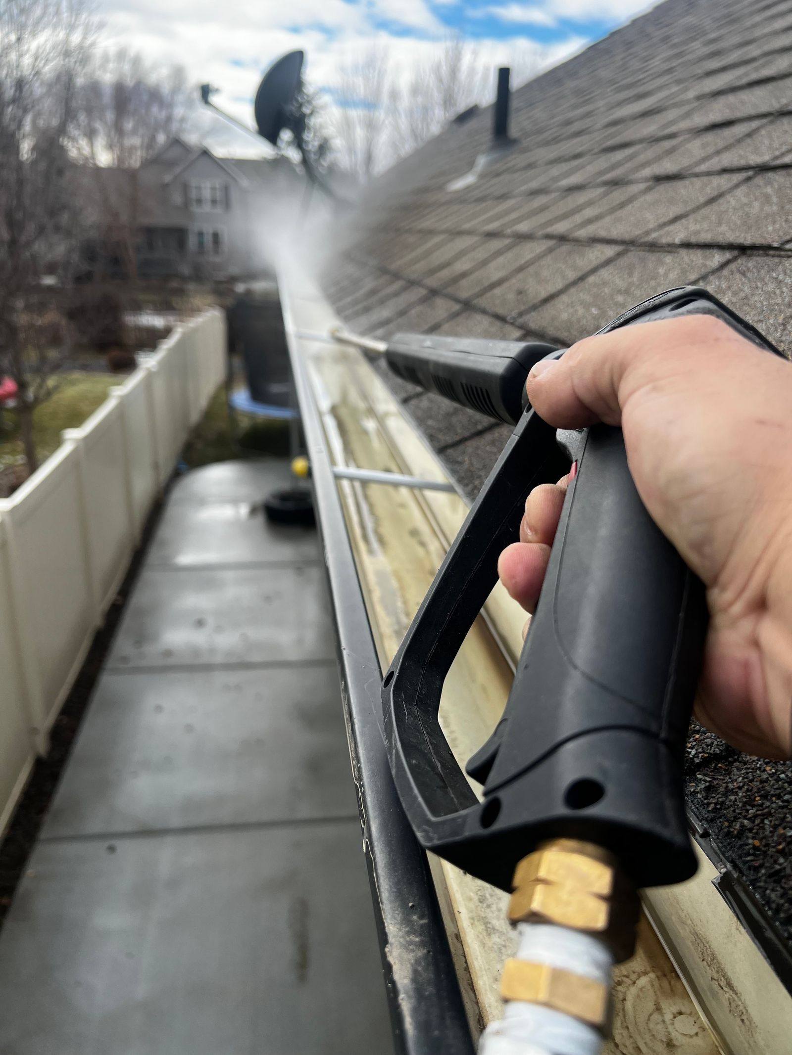 Gutter Installation Cost Per Linear Foot by Material (2026)